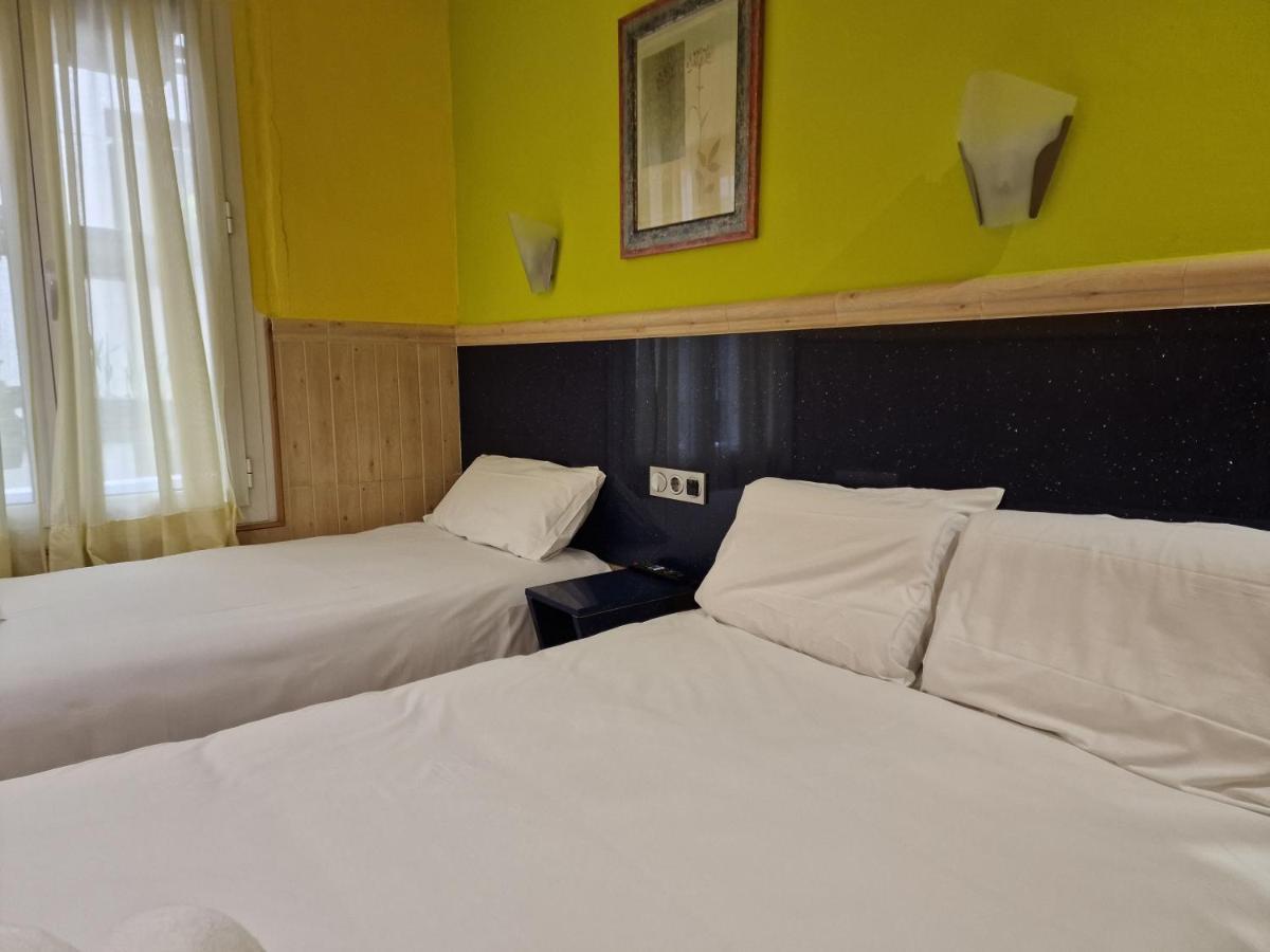 Pension Izar Bat Guesthouse Сан Себастиан Екстериор снимка