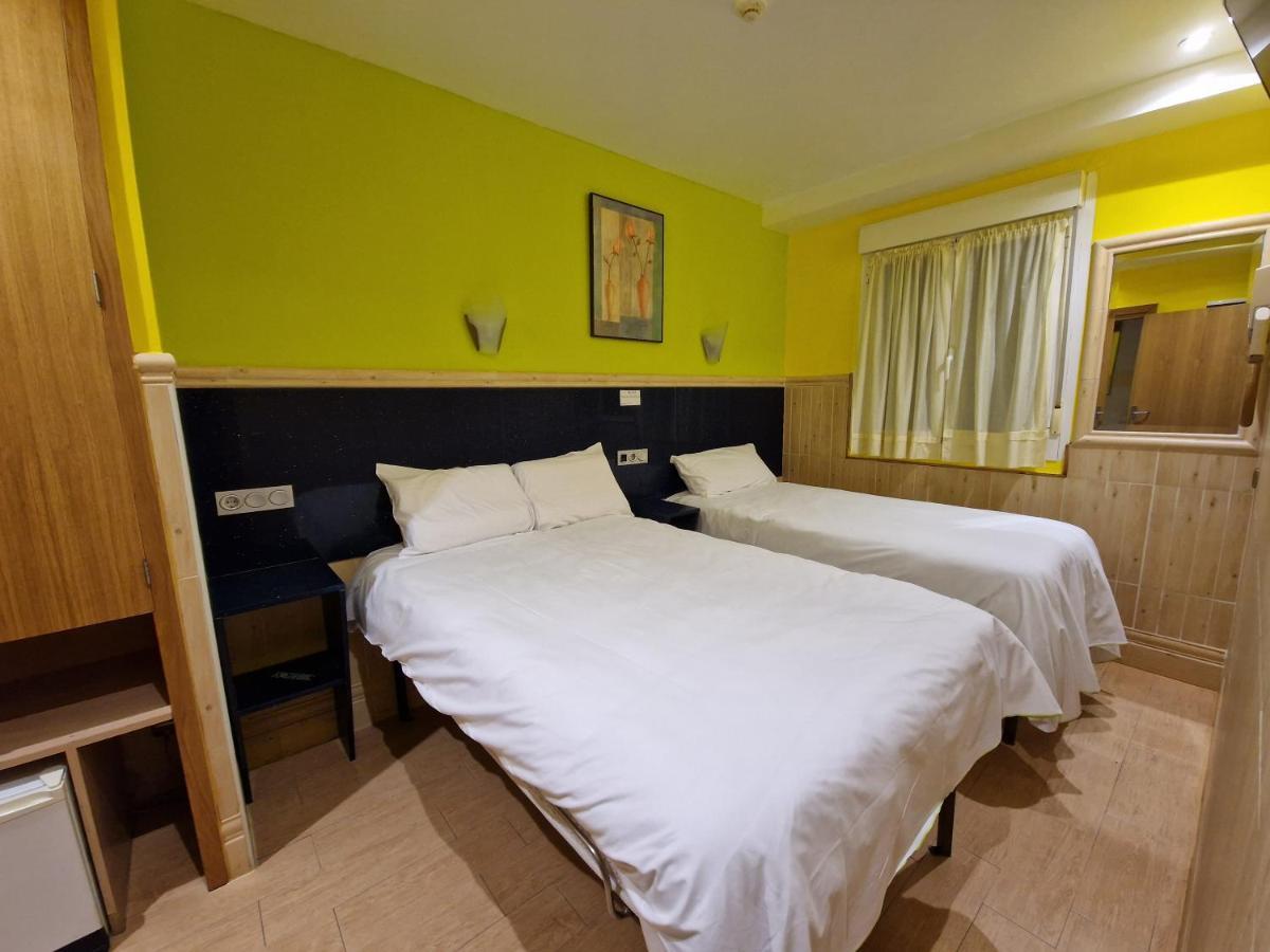 Pension Izar Bat Guesthouse Сан Себастиан Екстериор снимка