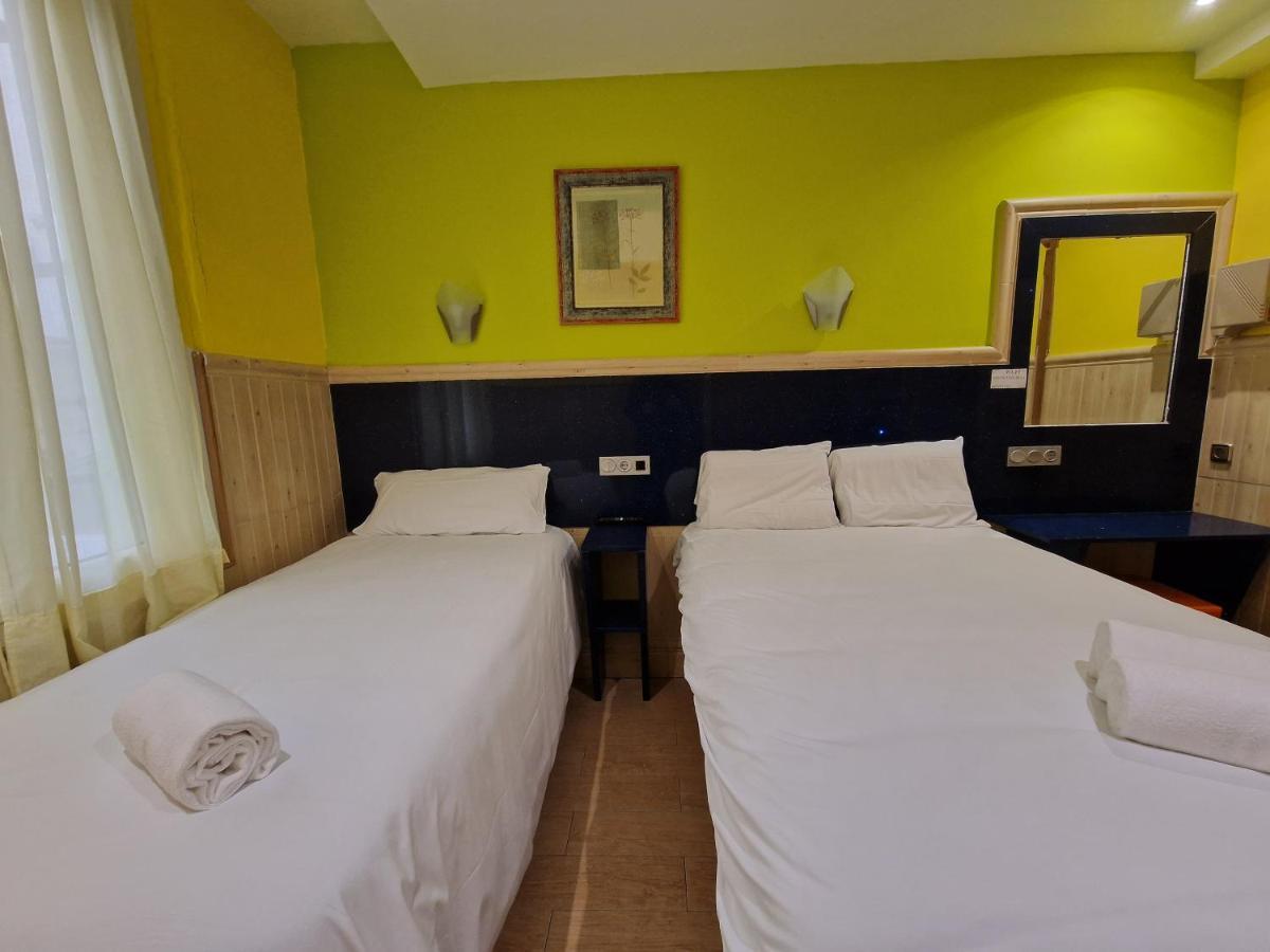 Pension Izar Bat Guesthouse Сан Себастиан Екстериор снимка