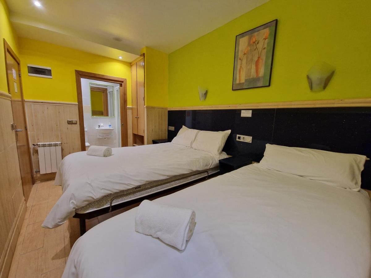Pension Izar Bat Guesthouse Сан Себастиан Екстериор снимка