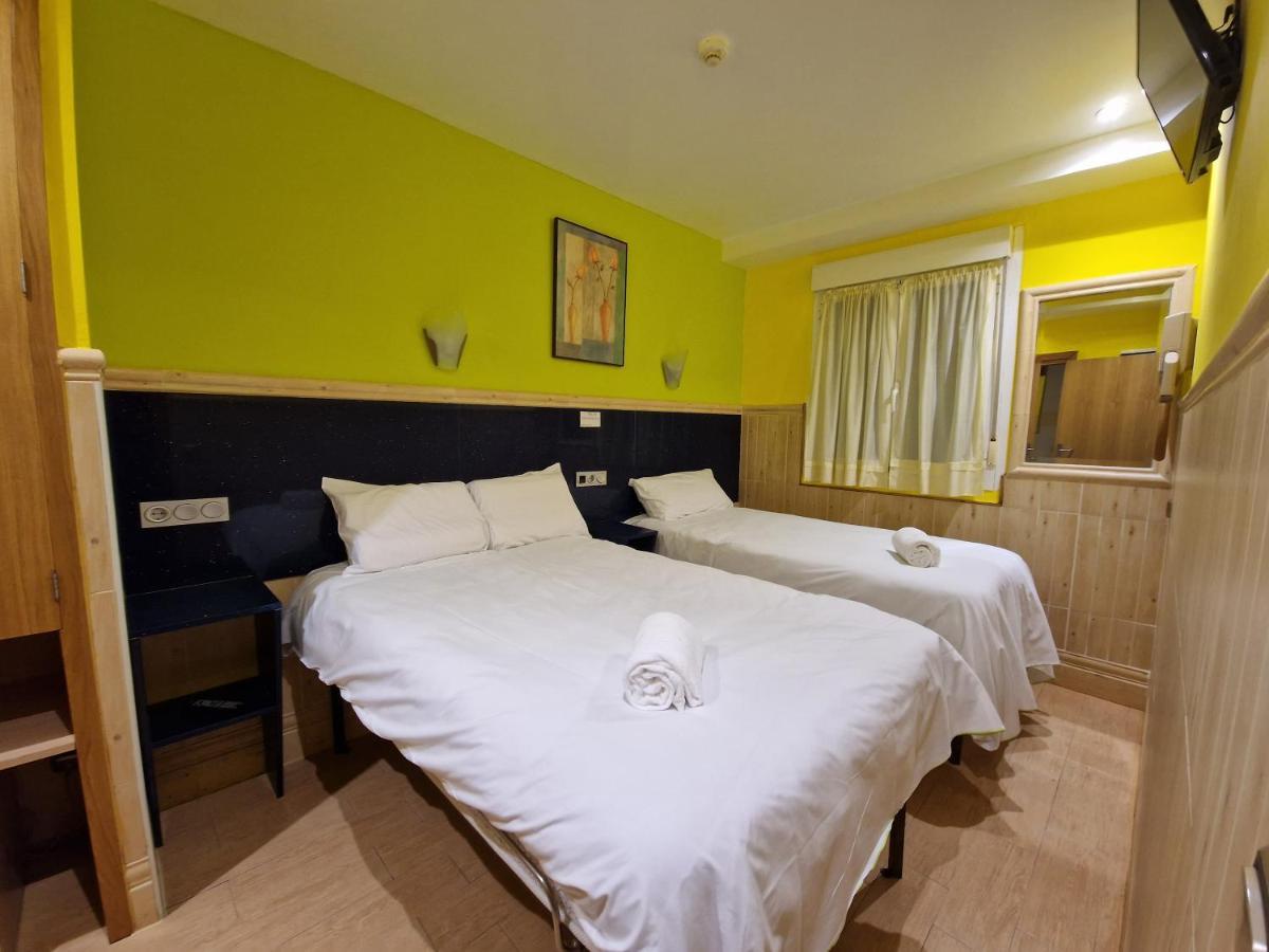 Pension Izar Bat Guesthouse Сан Себастиан Екстериор снимка