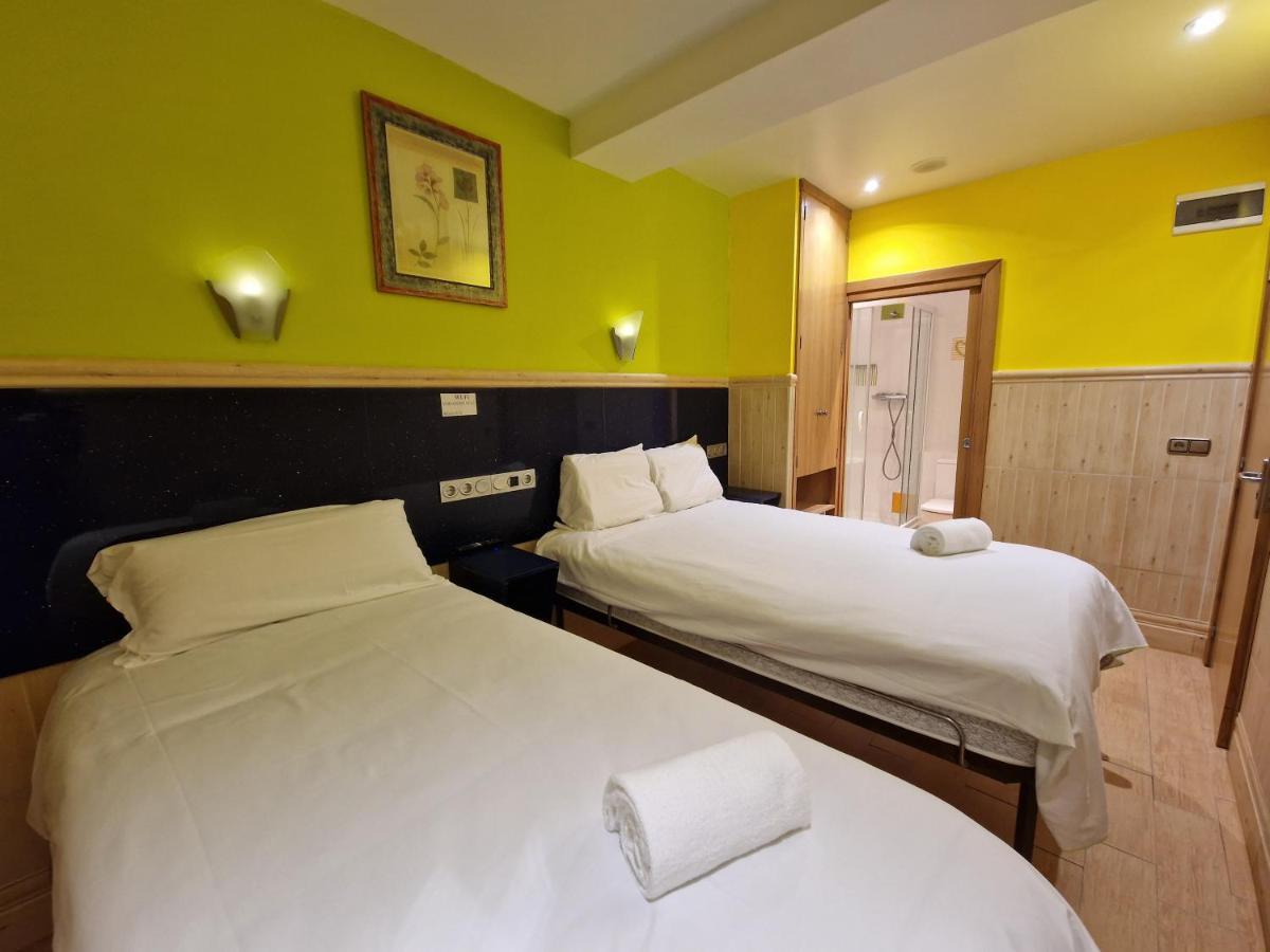 Pension Izar Bat Guesthouse Сан Себастиан Екстериор снимка